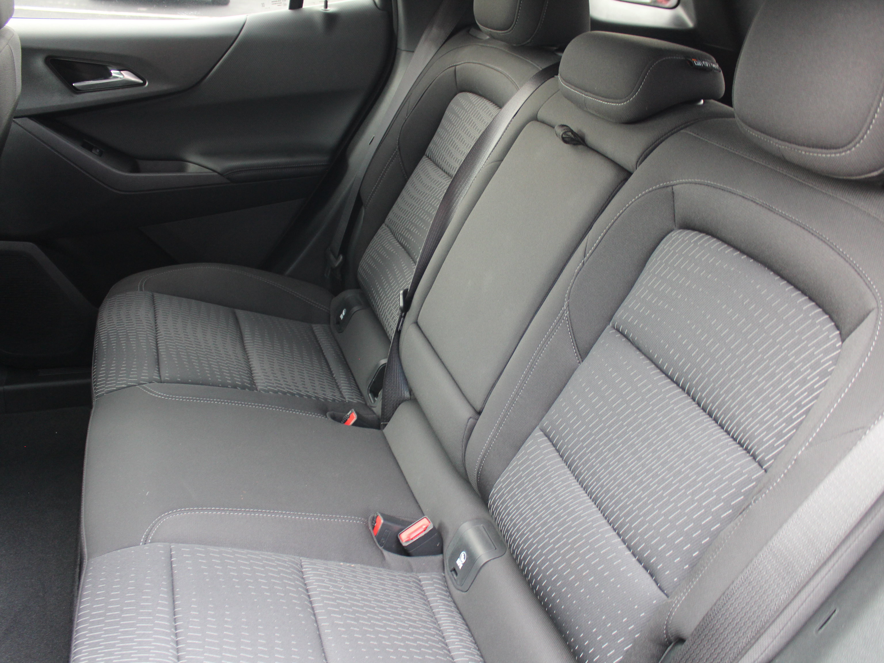 Used 2026 Chevrolet Equinox LT FWD image 23