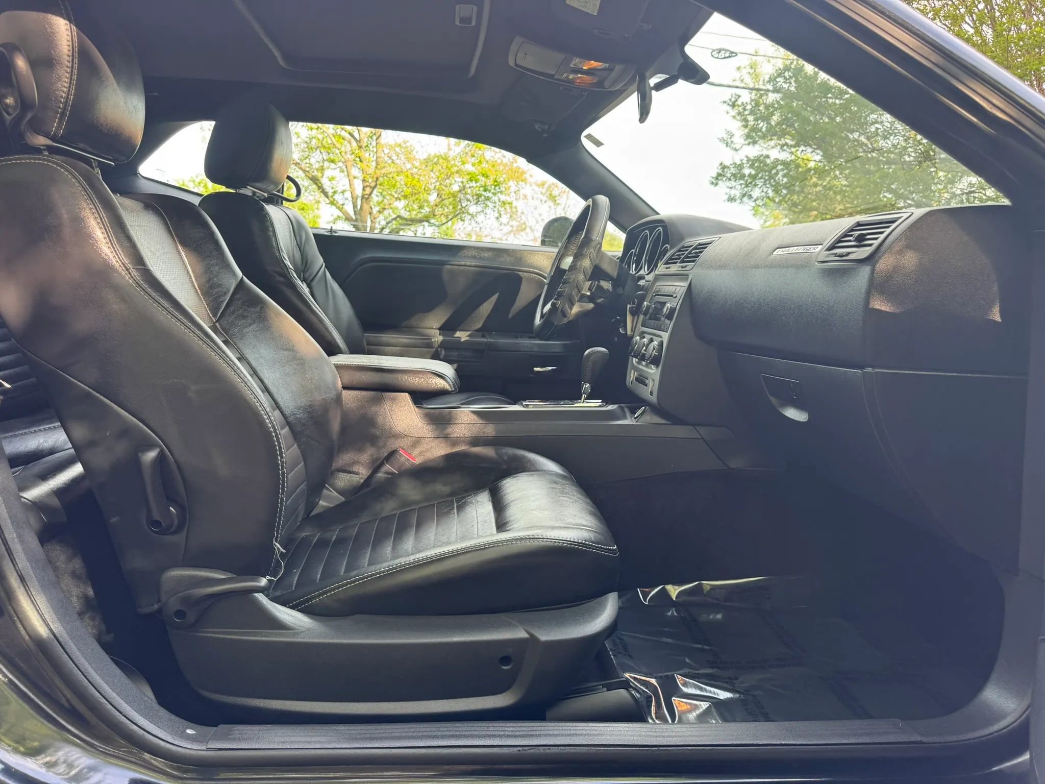 Used 2009 Dodge Challenger SE image 11