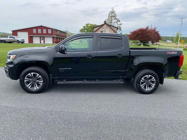 Used 2021 Chevrolet Colorado Z71 AWD/4WD image 2