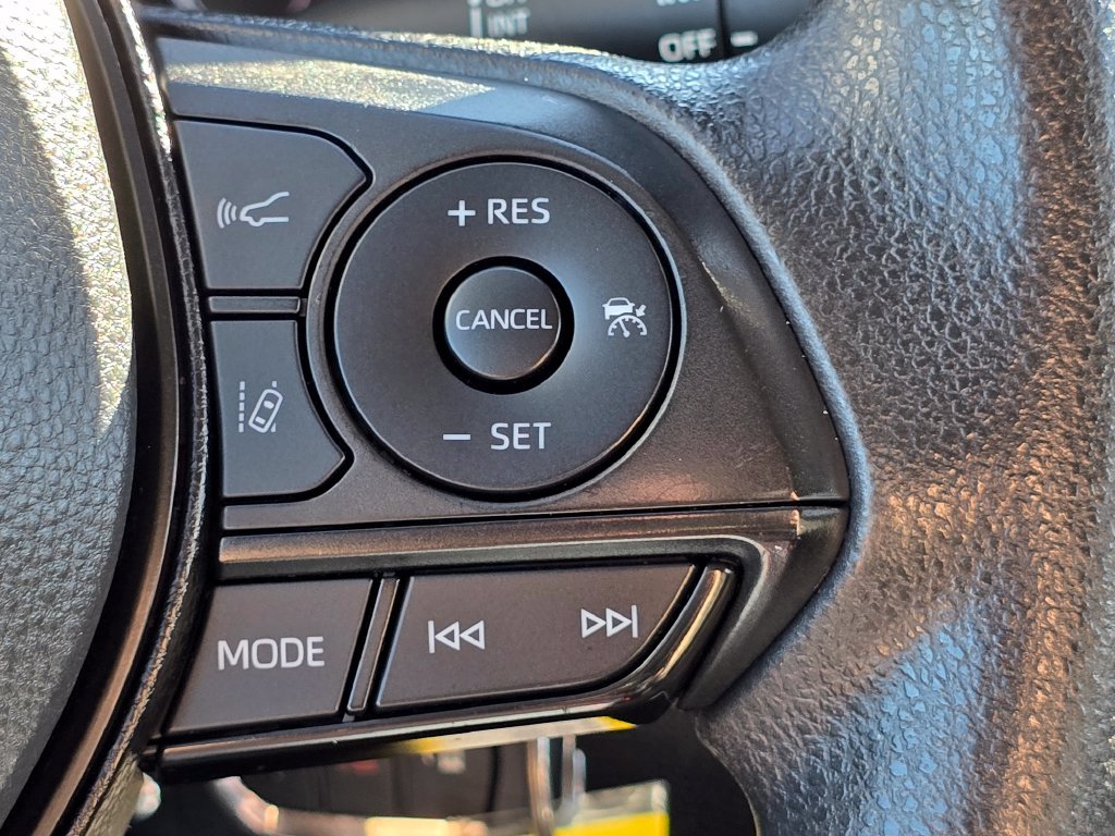 Used 2024 Toyota RAV4 LE FWD image 28