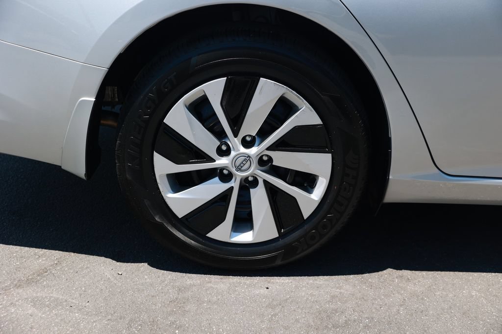 Used 2023 Nissan Altima 2.5 S FWD image 11