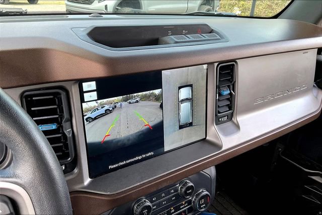Used 2023 Ford Bronco Outer Banks image 11