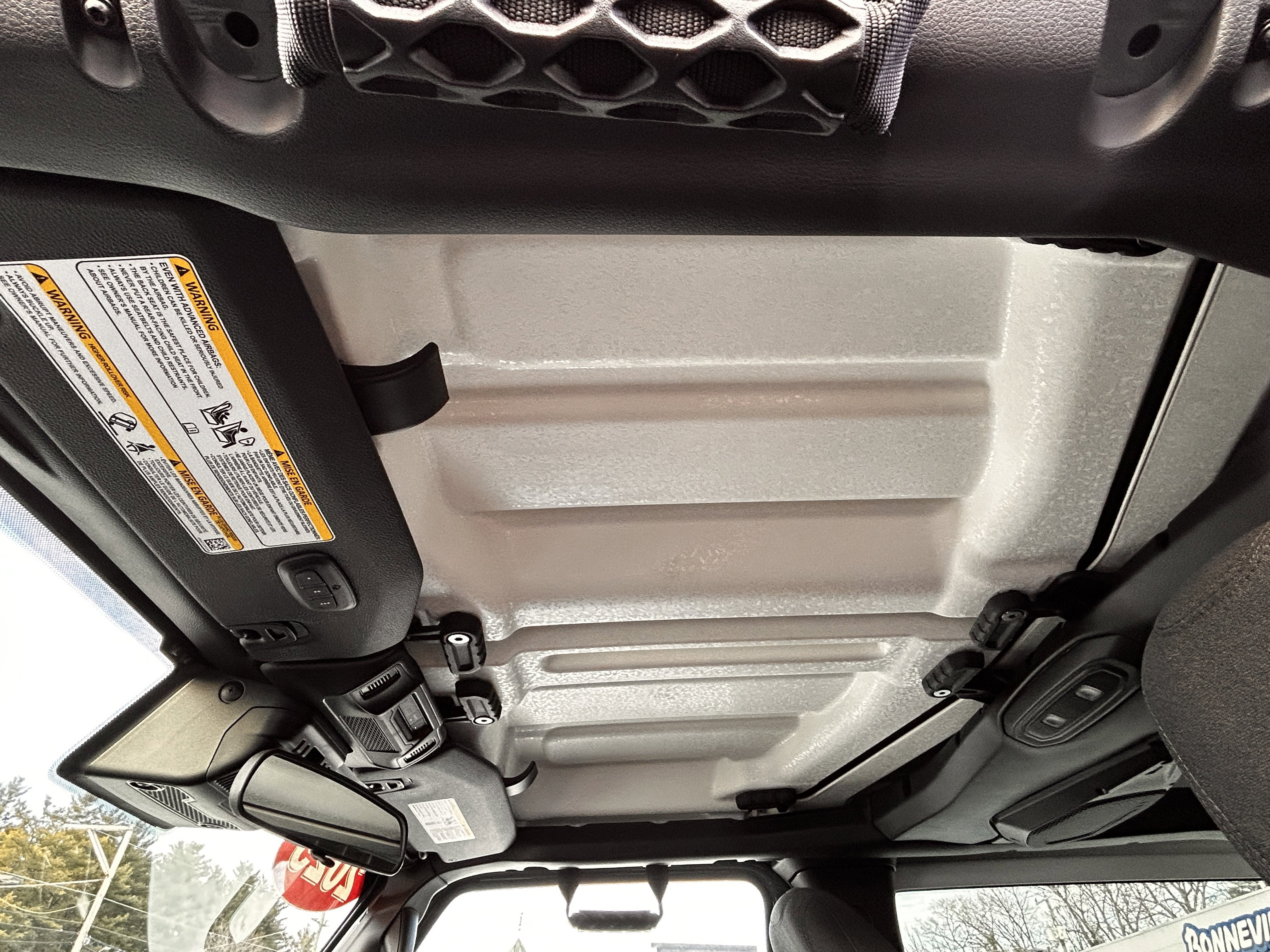Certified 2025 Jeep Wrangler Sport AWD/4WD image 25