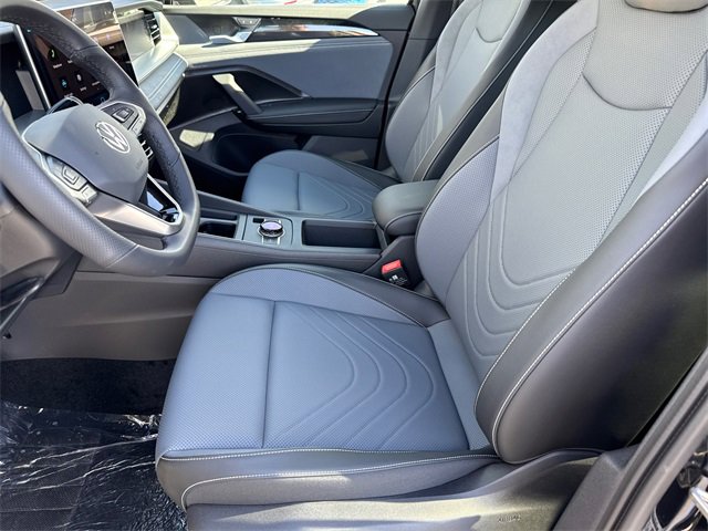 New 2026 Volkswagen Tiguan SE R-Line image 40