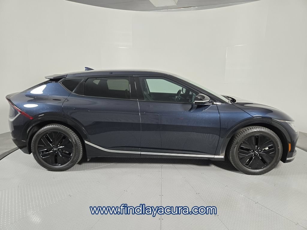 Used 2022 Kia EV6 Wind RWD image 10