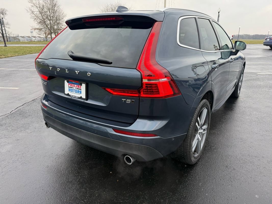 Used 2018 Volvo XC60 T5 Momentum w/ Vision Package image 5