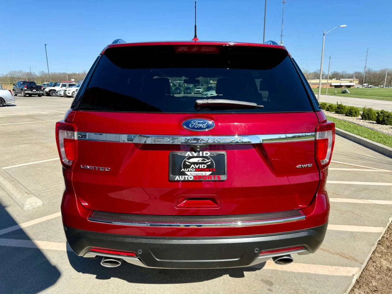 Used 2018 Ford Explorer Limited w/ Equipment Group 301A AWD/4WD image 7