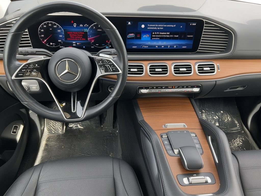 Used 2024 Mercedes-Benz GLS 450 4MATIC image 5