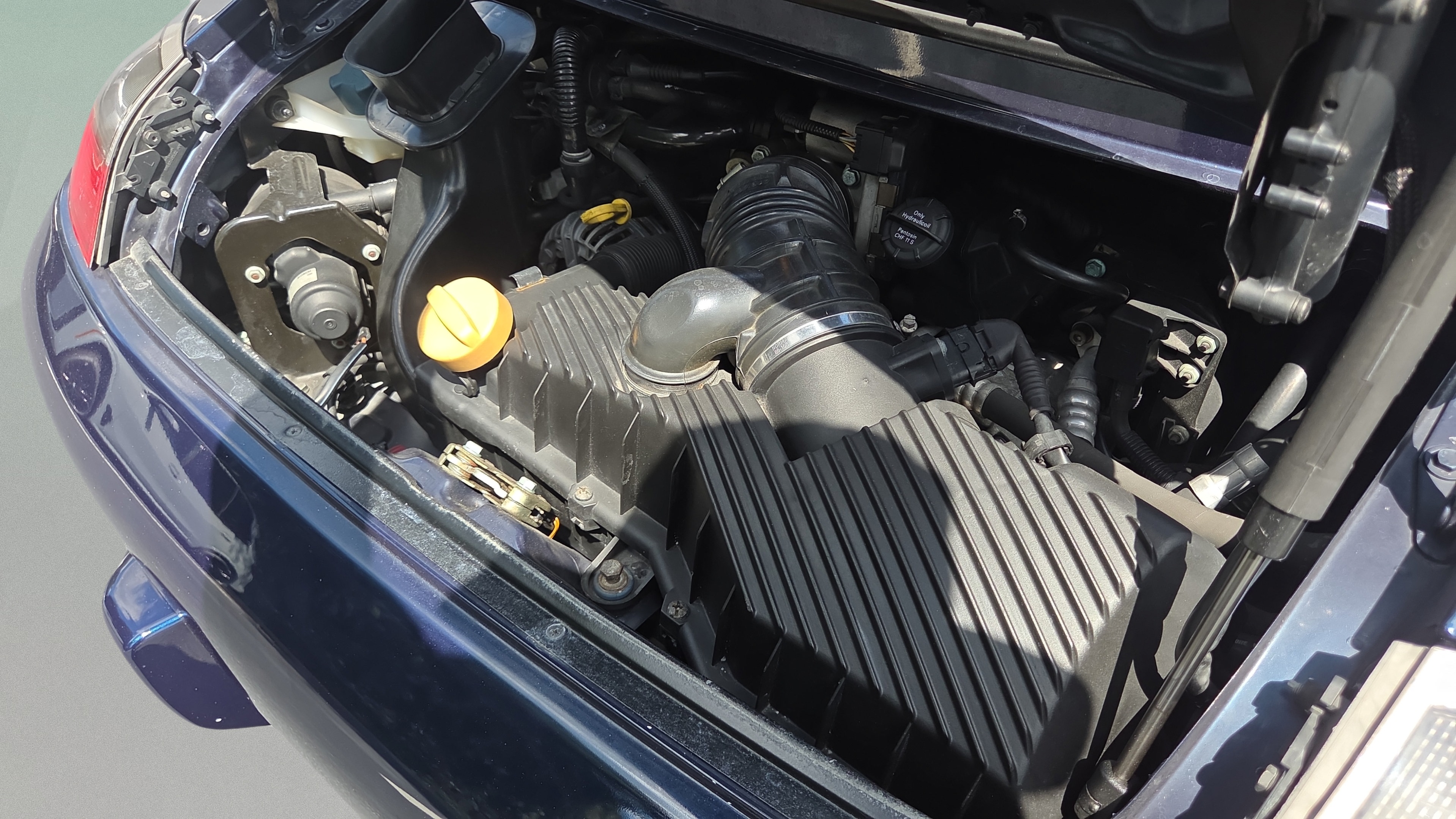 Used 2000 Porsche 911 Carrera 4 AWD/4WD image 16