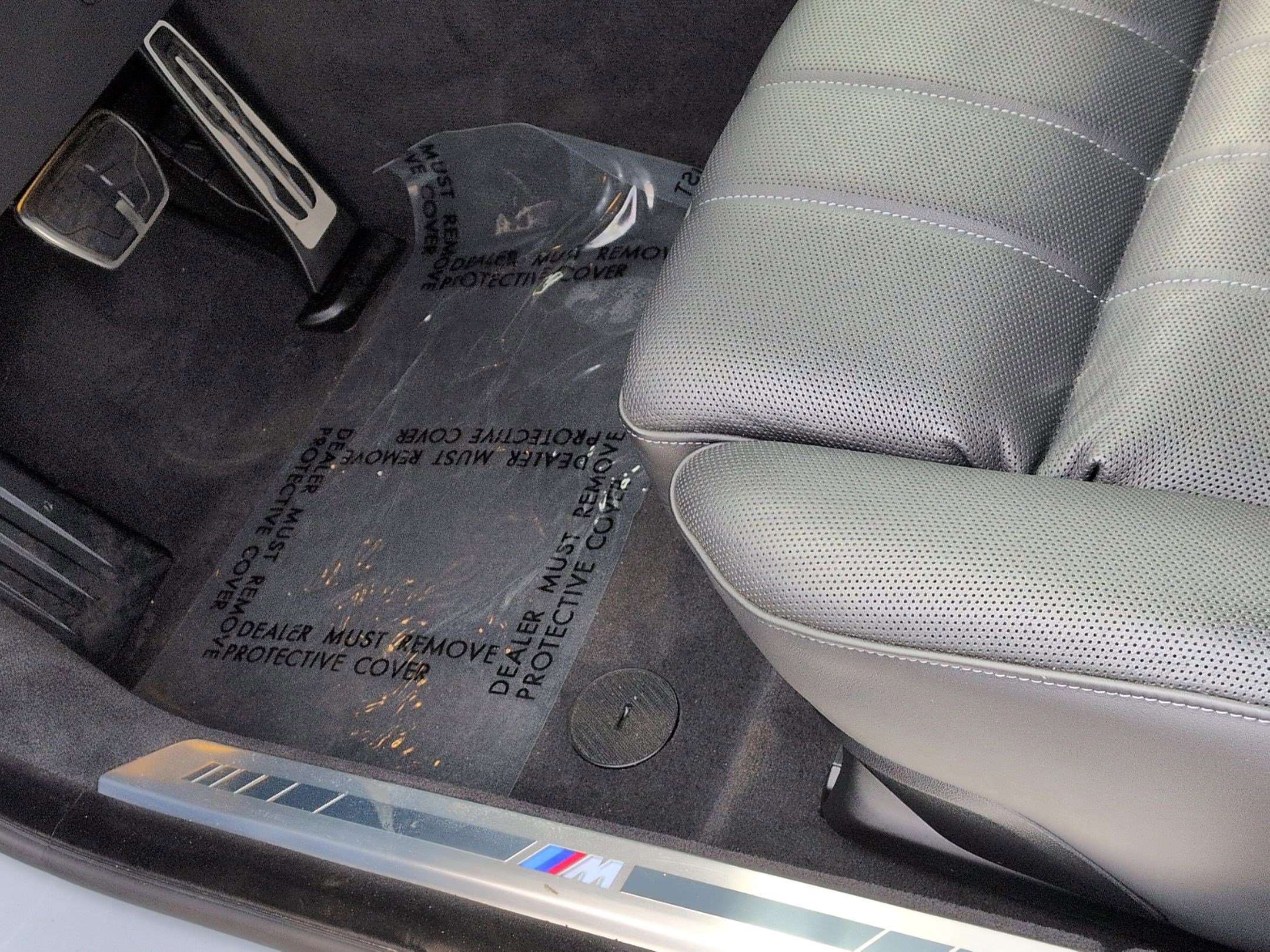 Used 2025 BMW i7 xDrive60 w/ Executive Package image 17