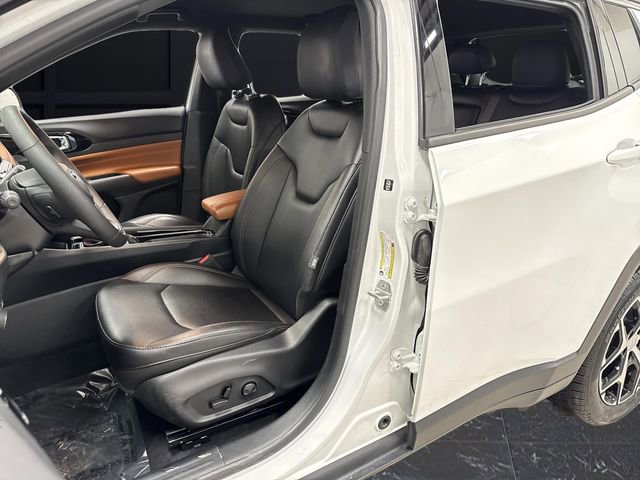 Used 2024 Jeep Compass Limited image 4