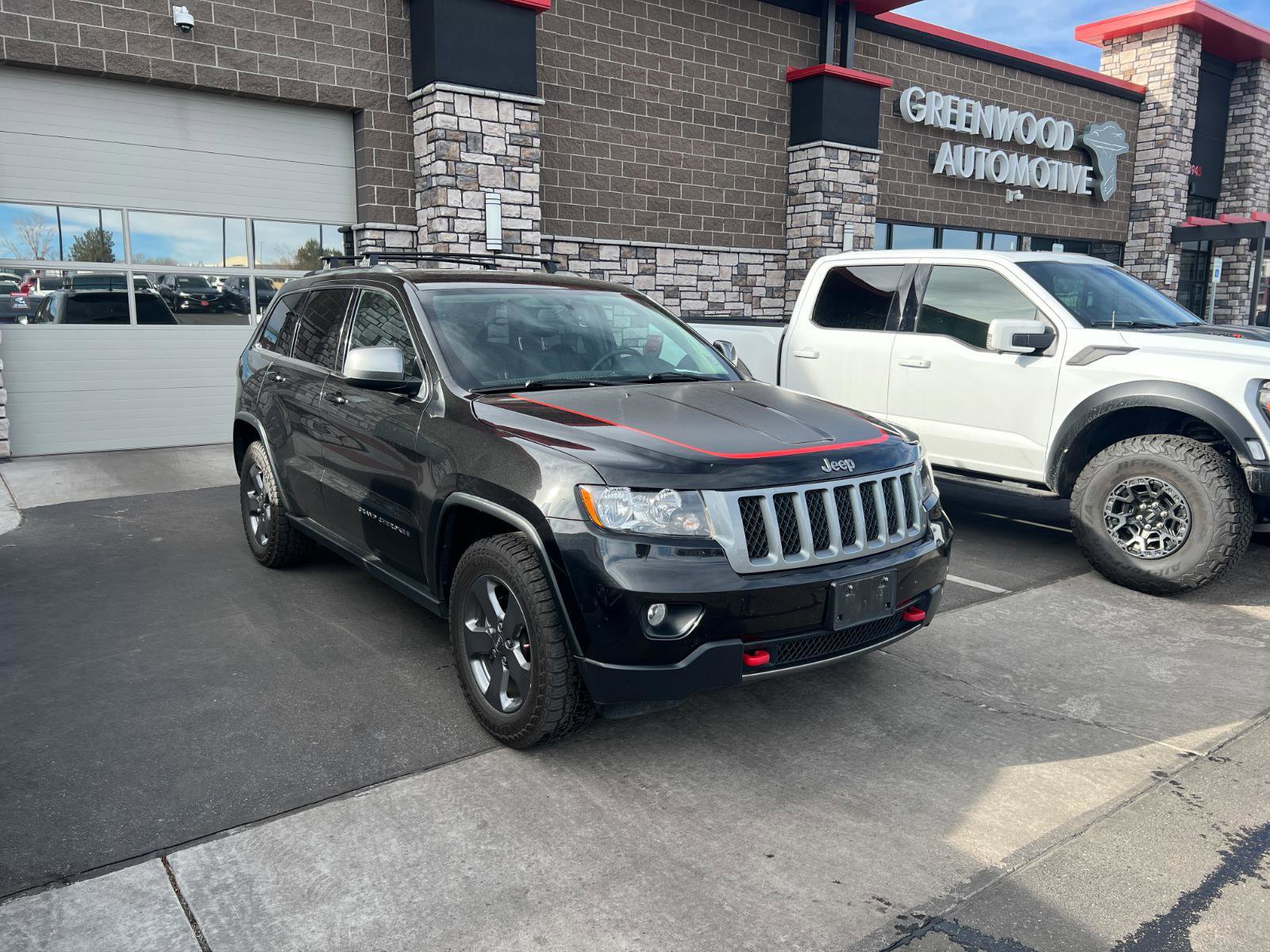 Used 2013 Jeep Grand Cherokee Trailhawk image 1