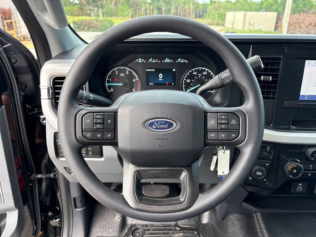 New 2026 Ford F350 XL w/ XL Chrome Package image 17