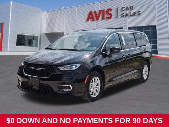 Used 2025 Chrysler Pacifica Select FWD image 1