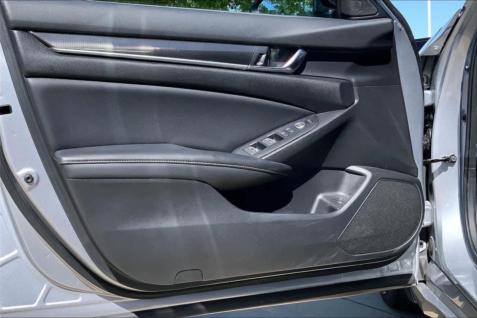 Used 2022 Honda Accord Sport image 21