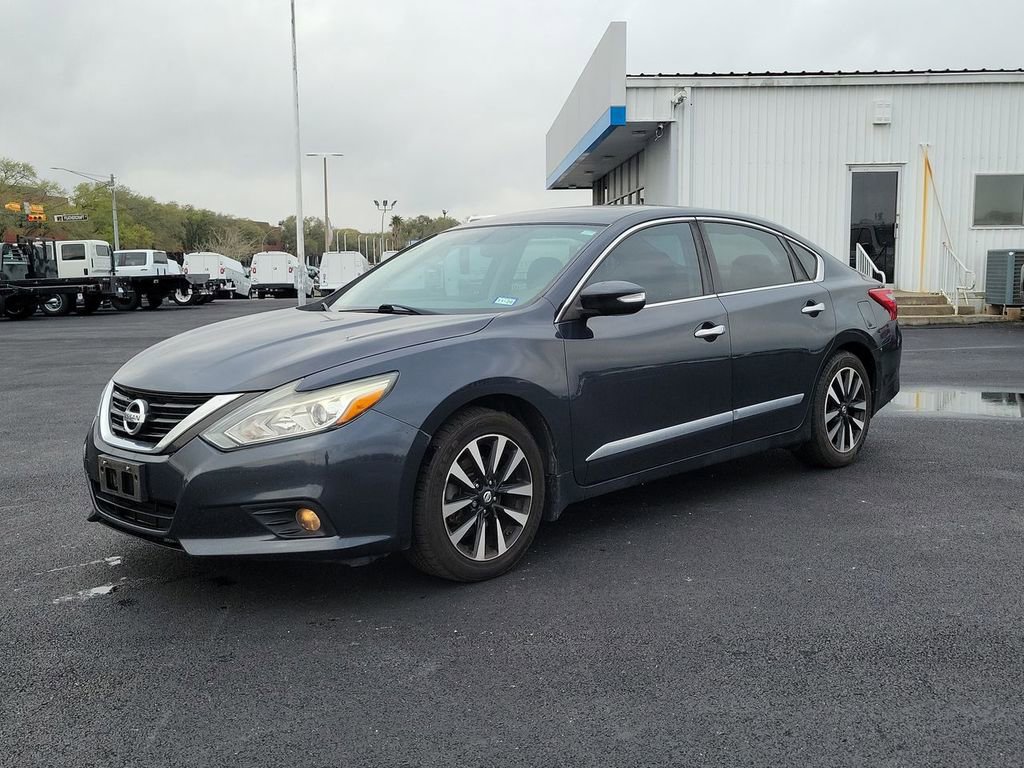 Used 2017 Nissan Altima 2.5 SL image 2