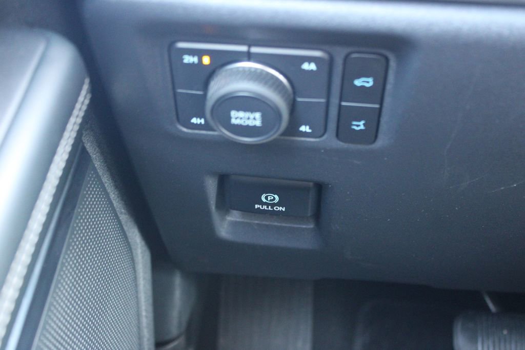 Used 2025 Ford Expedition Platinum image 46