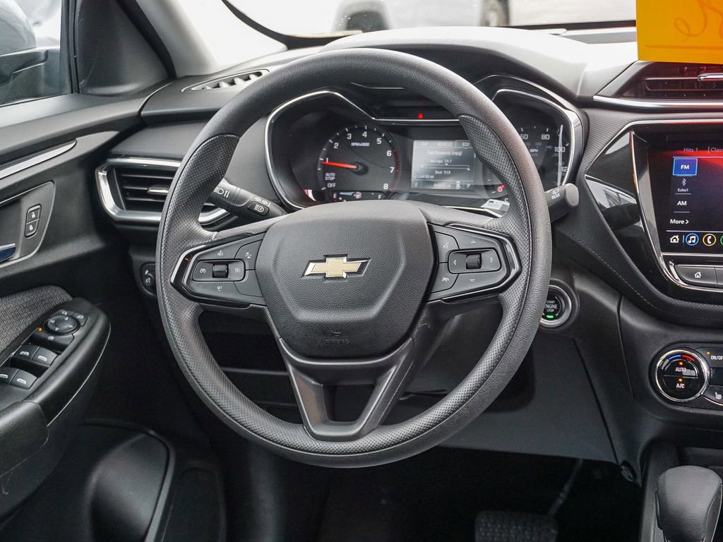 Used 2022 Chevrolet TrailBlazer LT w/ Convenience Package image 16