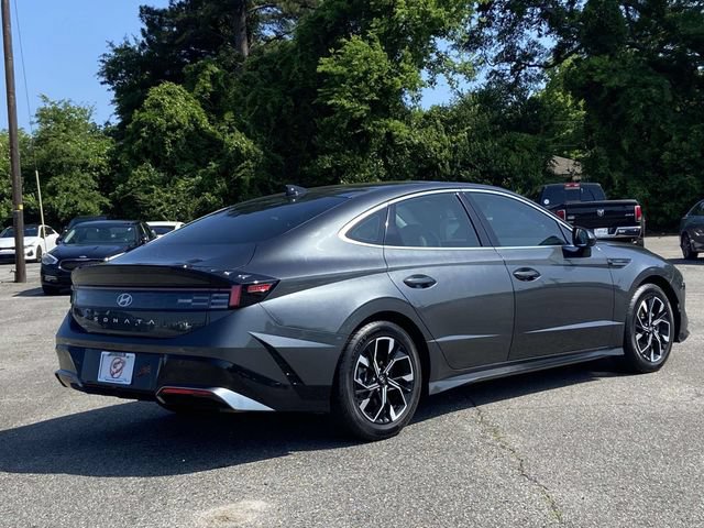 Used 2024 Hyundai Sonata SEL FWD image 3