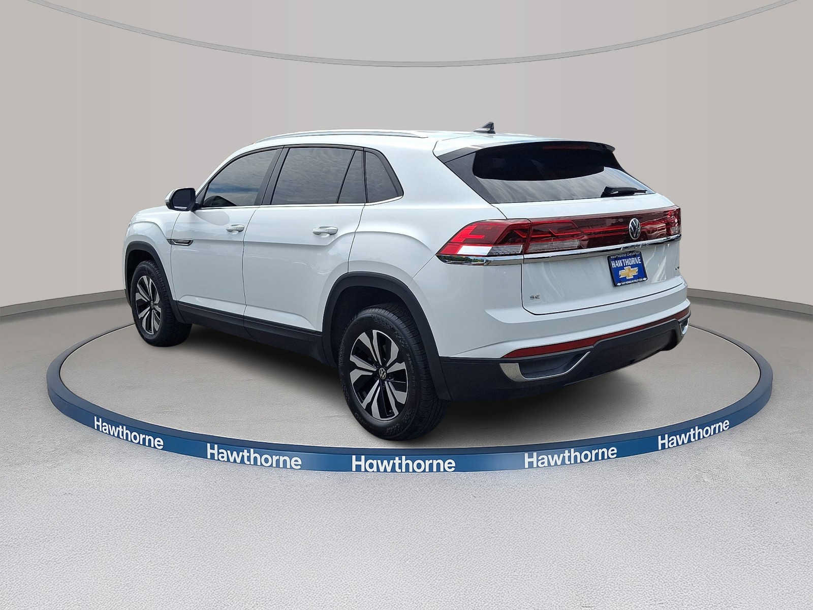 Used 2024 Volkswagen Atlas Cross Sport SE AWD/4WD image 4