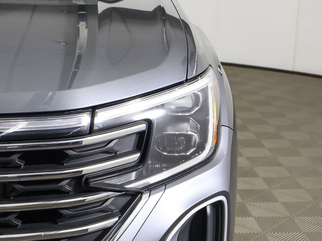 Used 2025 Volkswagen Atlas SE image 15