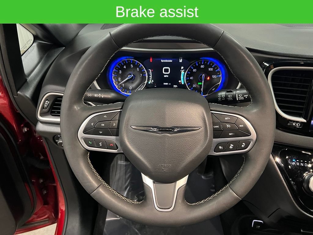 Used 2025 Chrysler Pacifica Select FWD image 21
