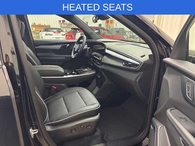 Used 2025 Buick Enclave Preferred AWD/4WD image 14