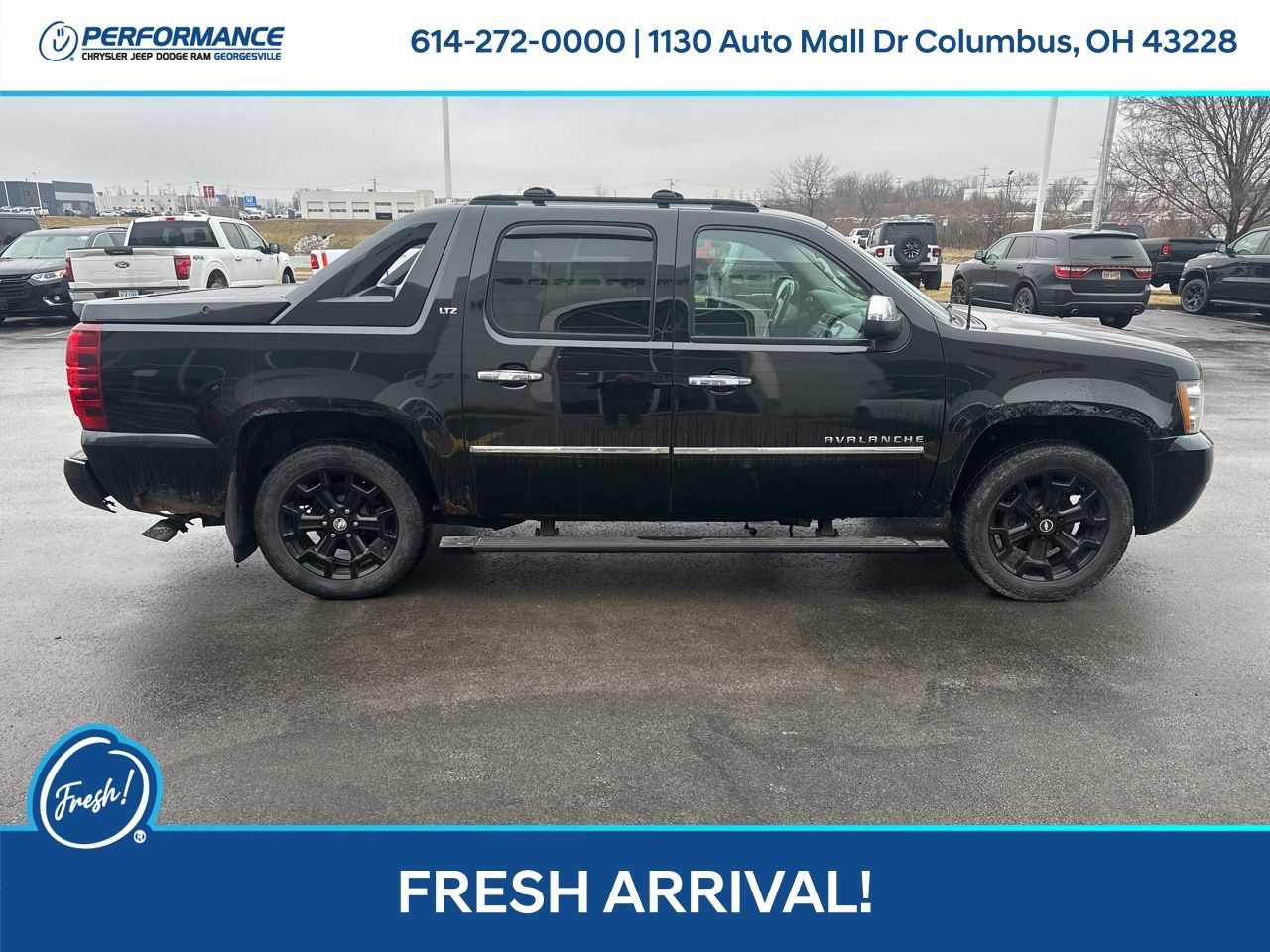Used 2012 Chevrolet Avalanche LTZ image 3