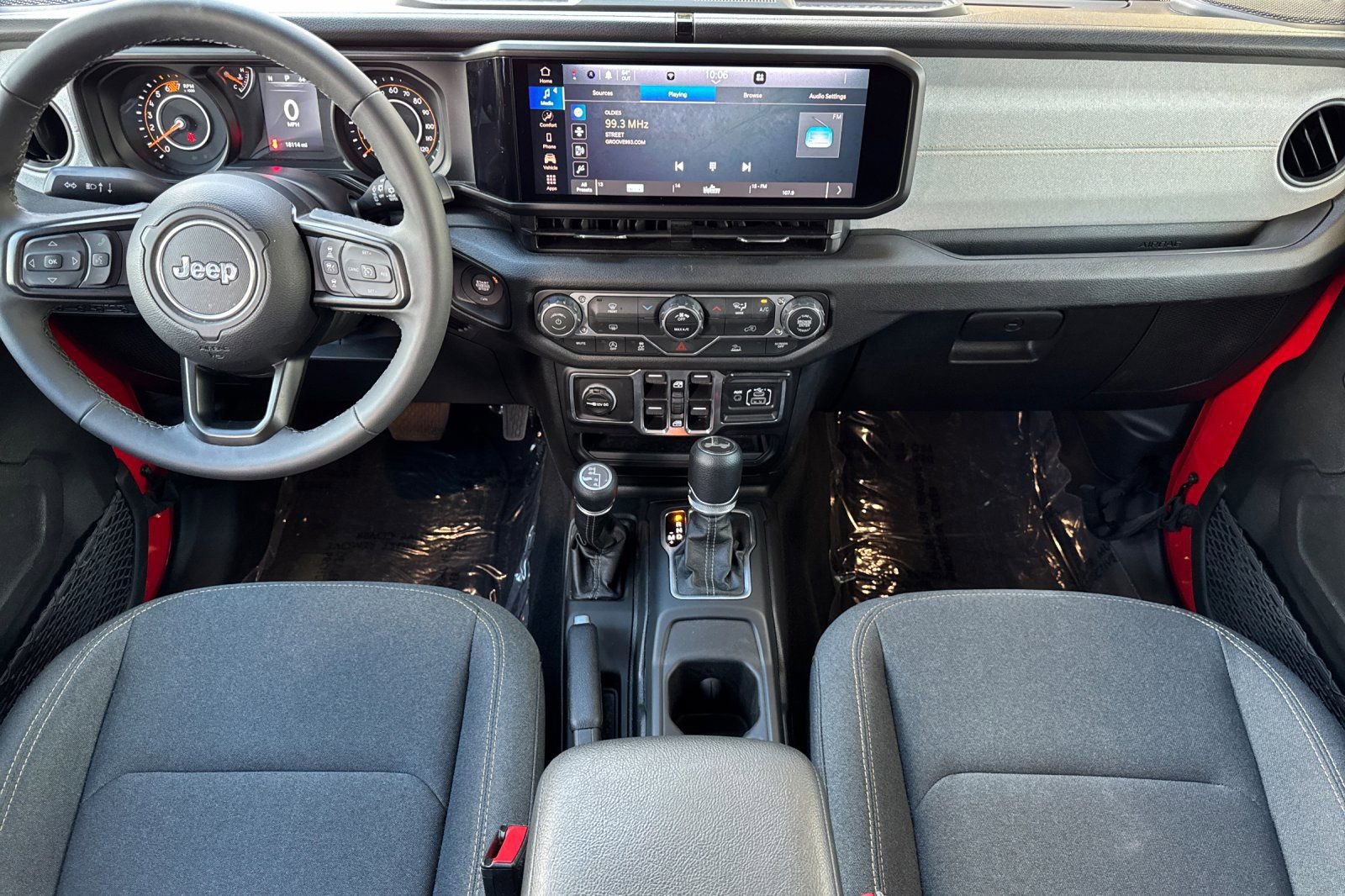 Used 2025 Jeep Wrangler Unlimited Sport AWD/4WD image 14