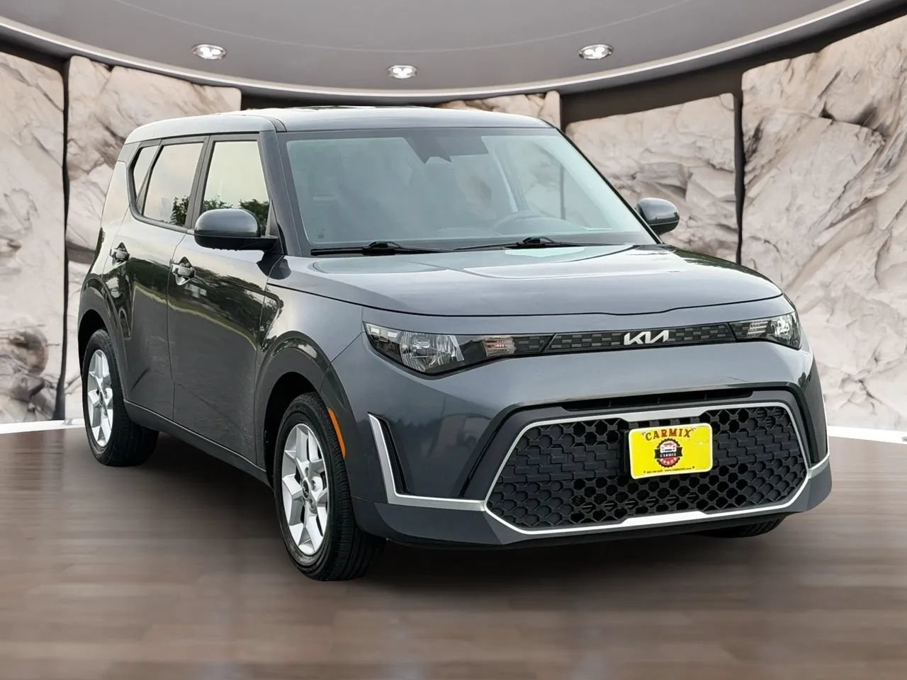 Used 2023 Kia Soul LX w/ Option Group 015 FWD image 4