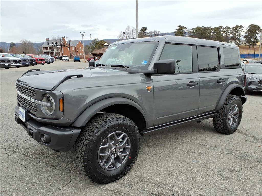 New 2025 Ford Bronco Badlands image 8