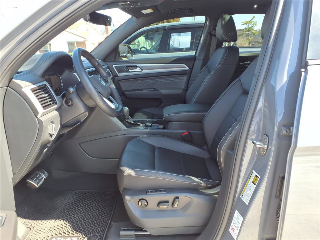 Used 2023 Volkswagen Atlas Cross Sport SEL R-Line image 21