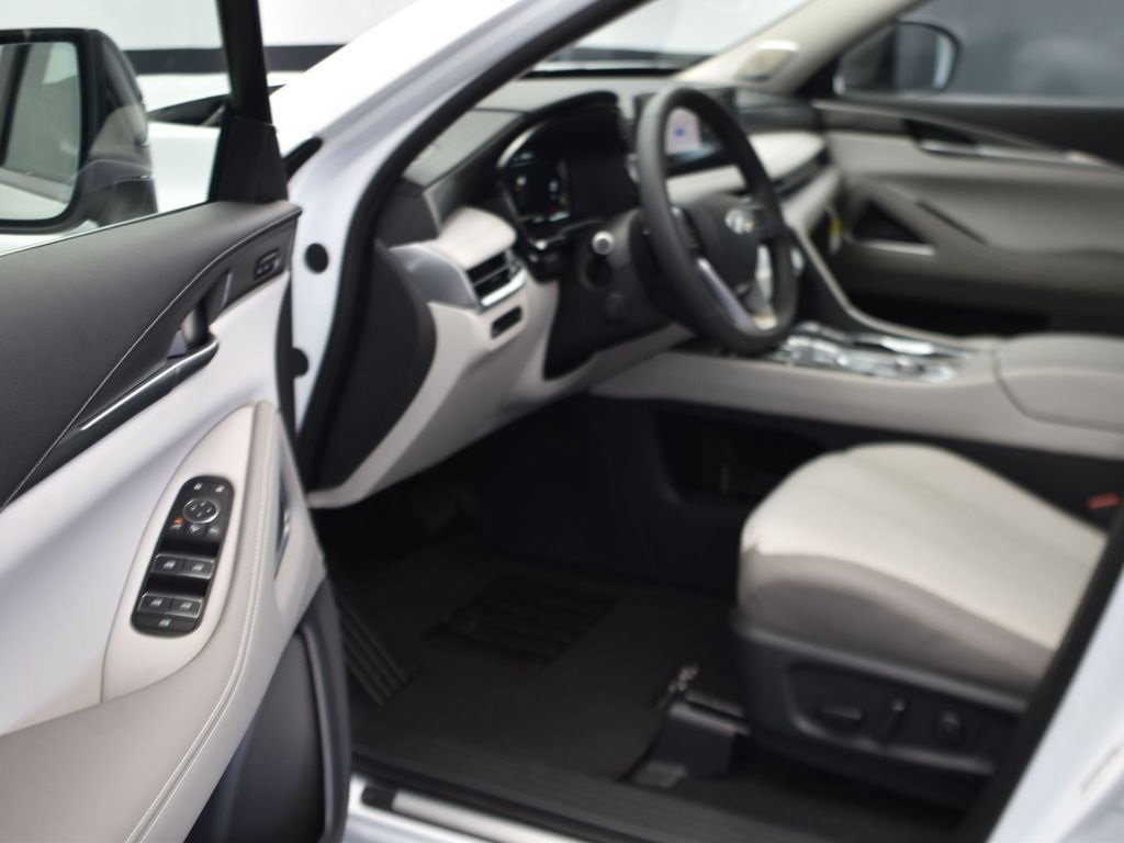 New 2026 INFINITI QX60 Luxe w/ Cargo Package image 11