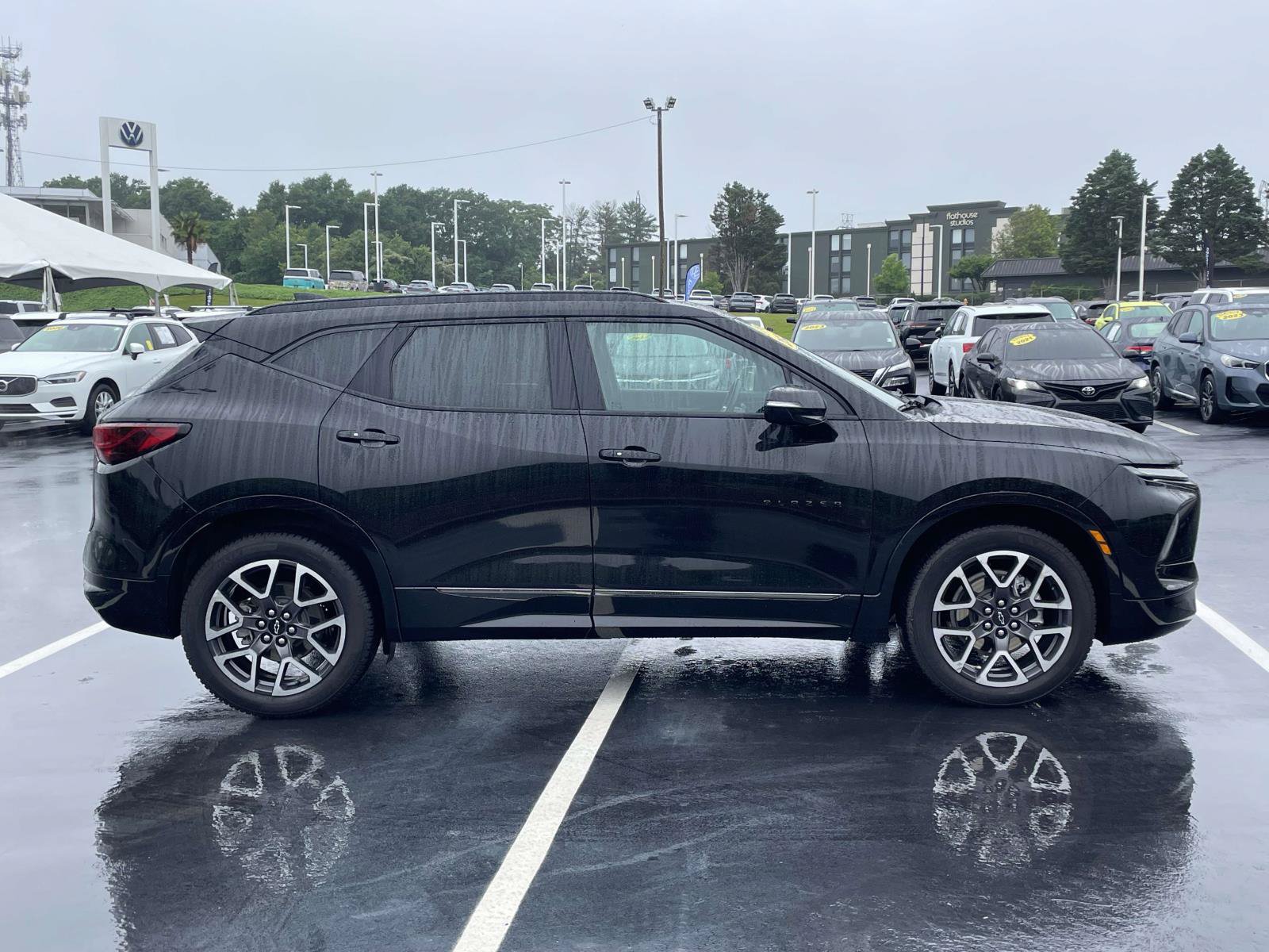 Used 2023 Chevrolet Blazer RS w/ Driver Confidence II Package AWD/4WD image 8