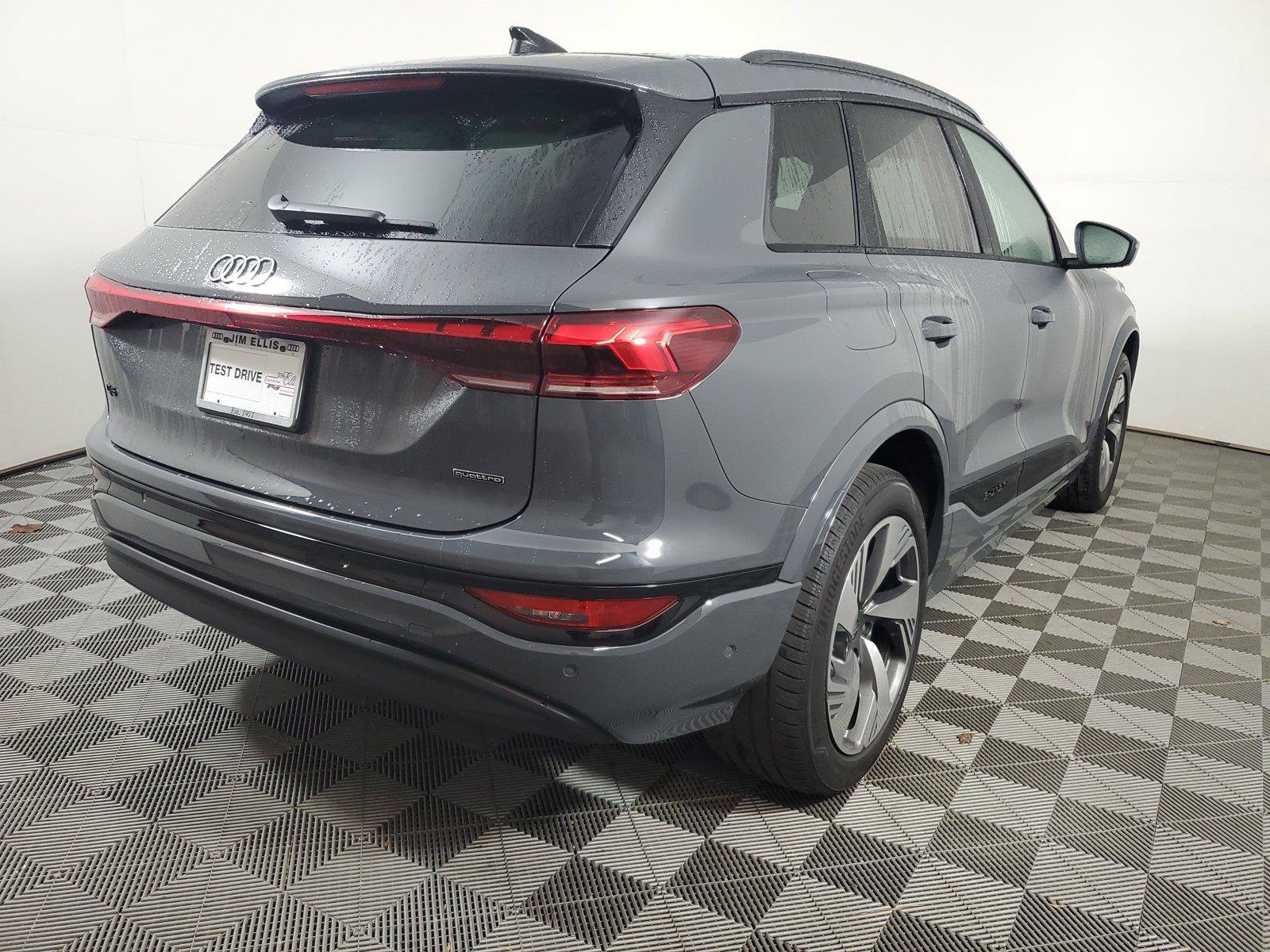 Certified 2025 Audi Q6 e-tron Premium Plus w/ Premium Plus AWD/4WD image 6