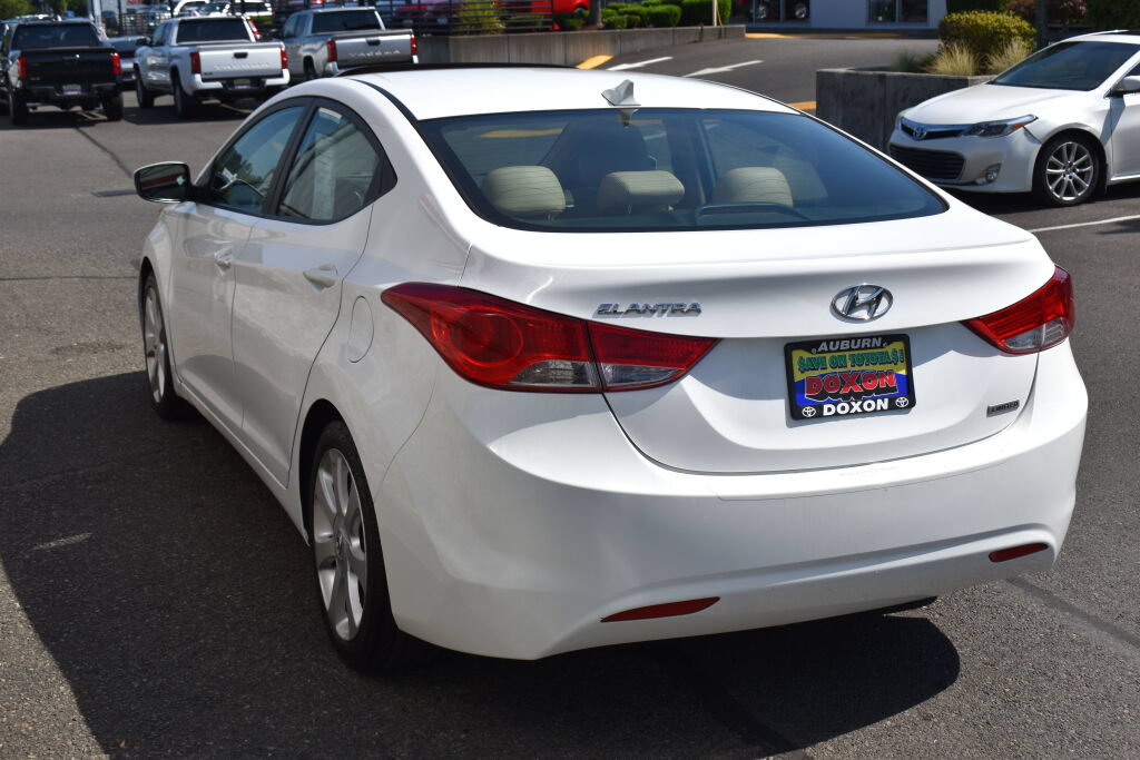 Used 2013 Hyundai Elantra Limited FWD image 7