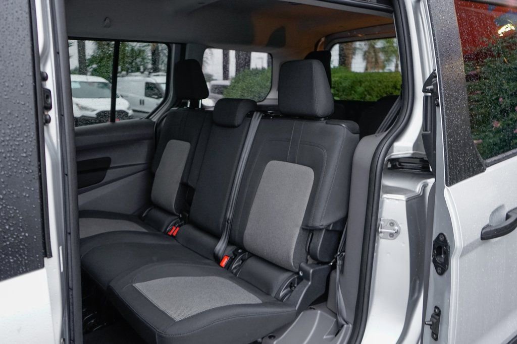 Used 2021 Ford Transit Connect XL image 30