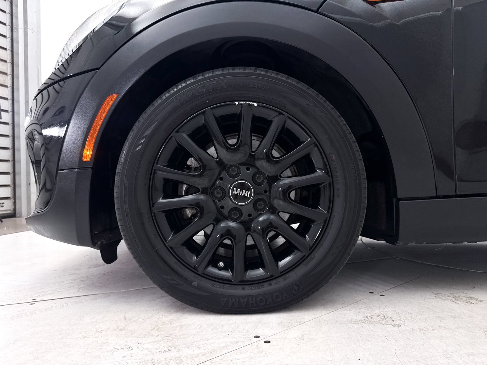Used 2017 MINI Cooper 4-Door Hardtop FWD image 12