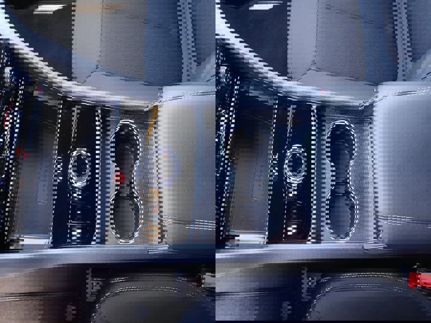 New 2025 Jeep Grand Cherokee L Laredo w/ Luxury Tech Group I image 38