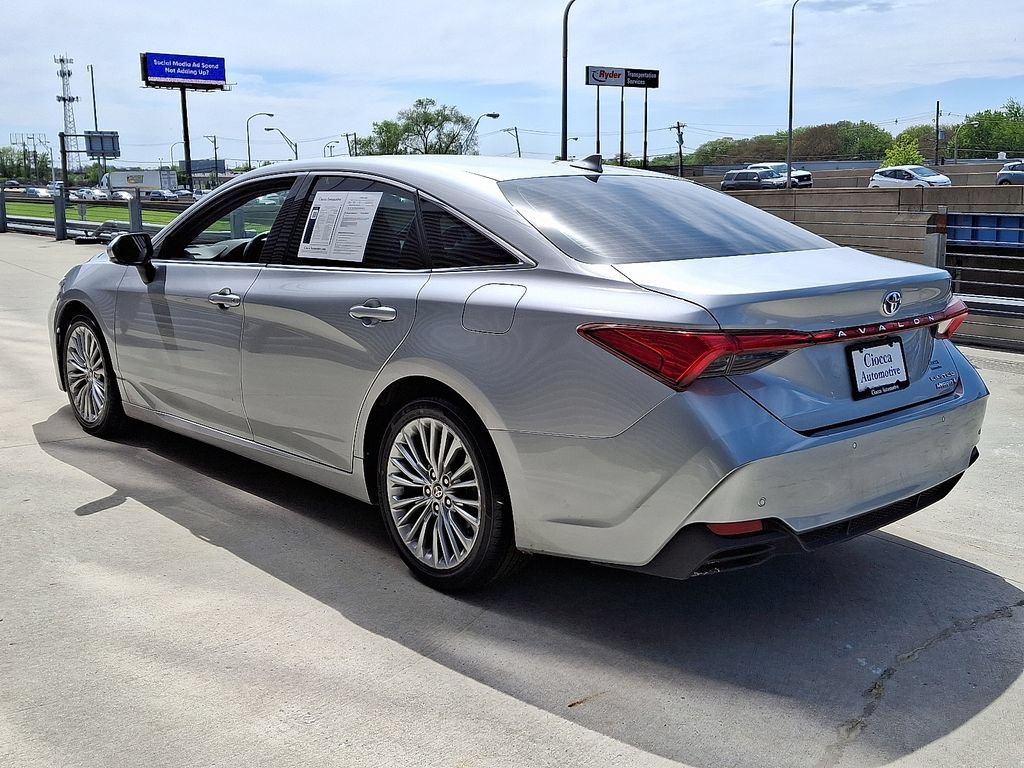 Used 2022 Toyota Avalon Limited w/ Advanced Safety Package FWD image 7
