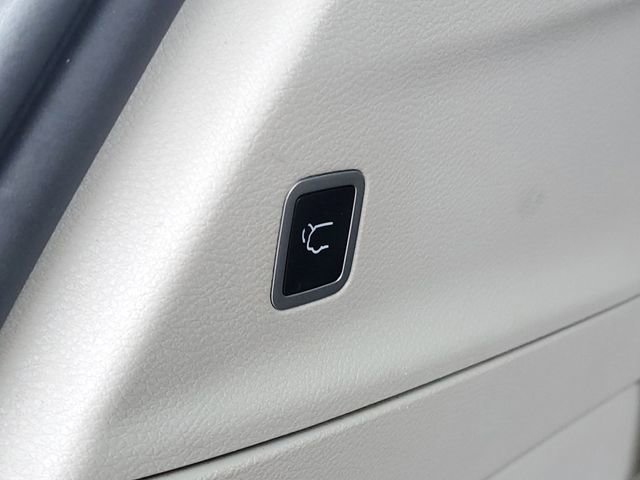 Used 2023 Chrysler Pacifica Touring-L FWD image 31