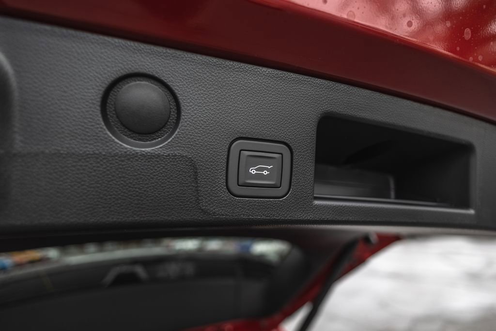 New 2026 Chevrolet Equinox ACTIV w/ Safety and Technology Package image 38