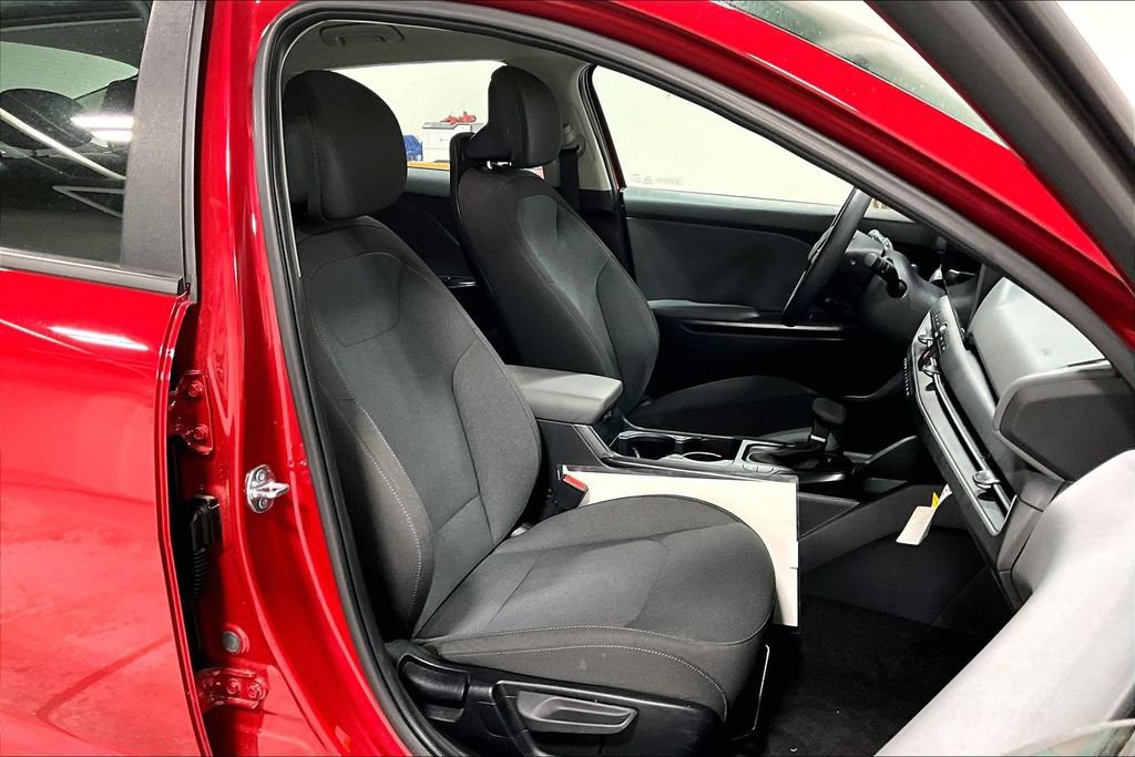 Used 2025 Kia K4 FWD image 9