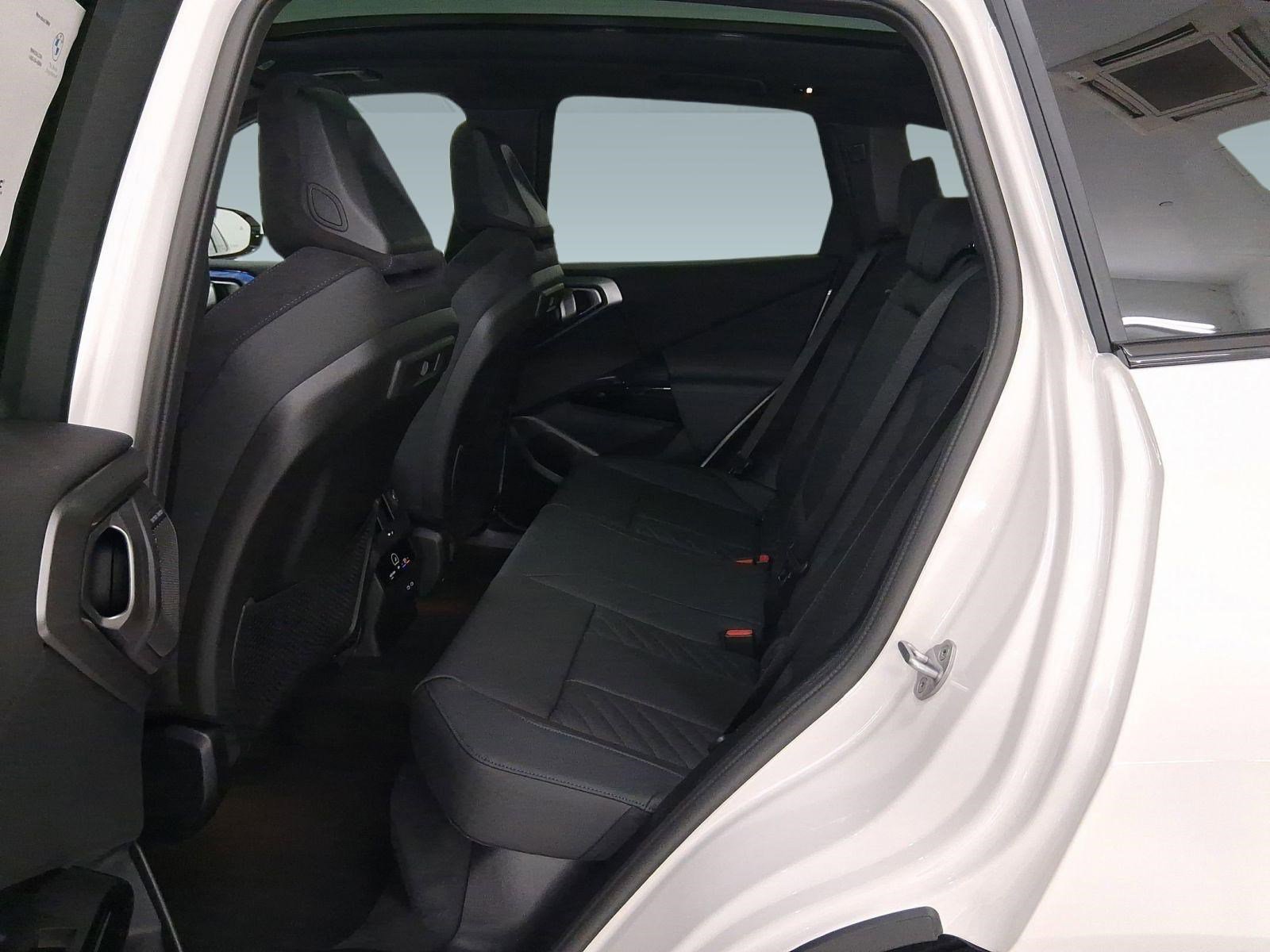 New 2026 BMW X3 xDrive30 w/ Premium Package image 12