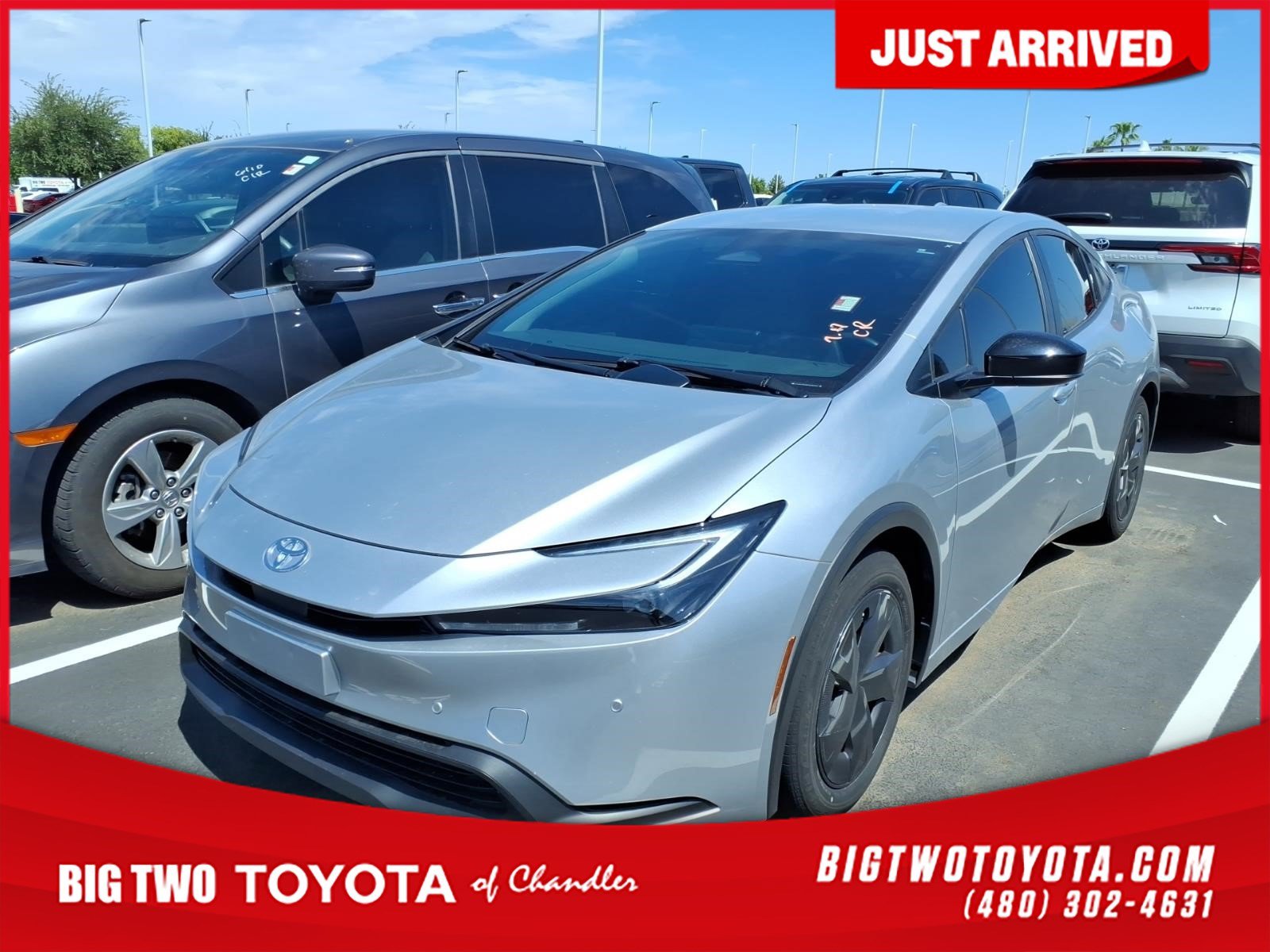 Used 2024 Toyota Prius LE FWD image 1