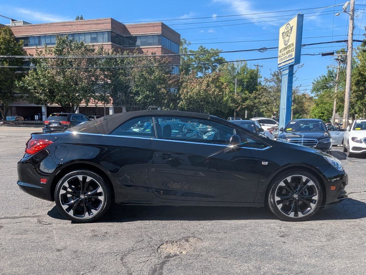 Used 2018 Buick Cascada Sport Touring w/ Dark Effects Package image 7