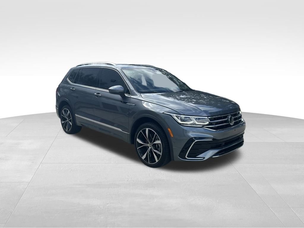 Used 2024 Volkswagen Tiguan SEL R-Line image 7