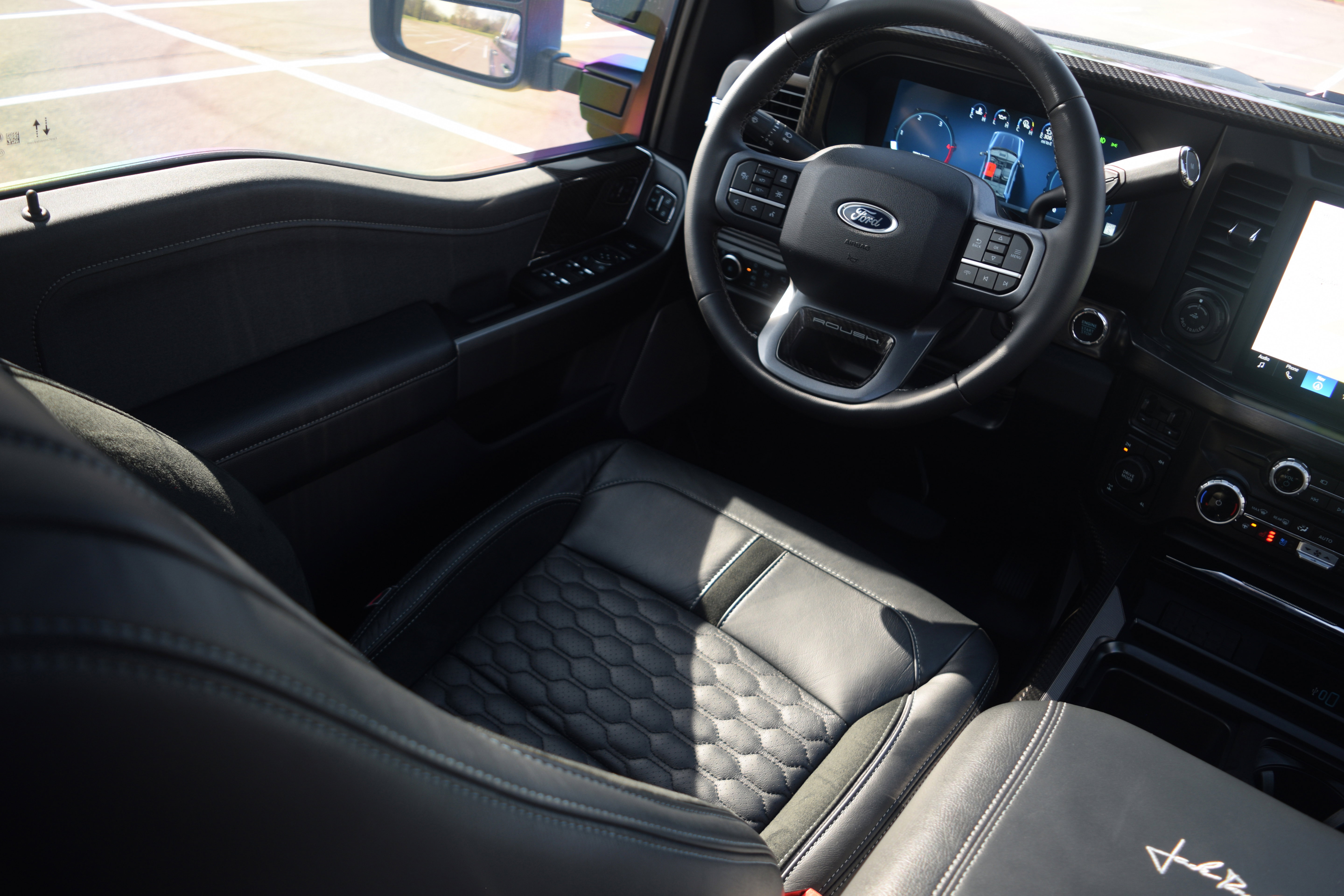 Used 2026 Ford F250 Lariat w/ Black Appearance Package image 2