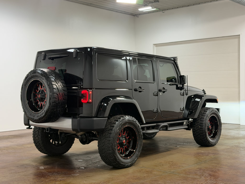 Used 2015 Jeep Wrangler Unlimited Sahara w/ Connectivity Group AWD/4WD image 4