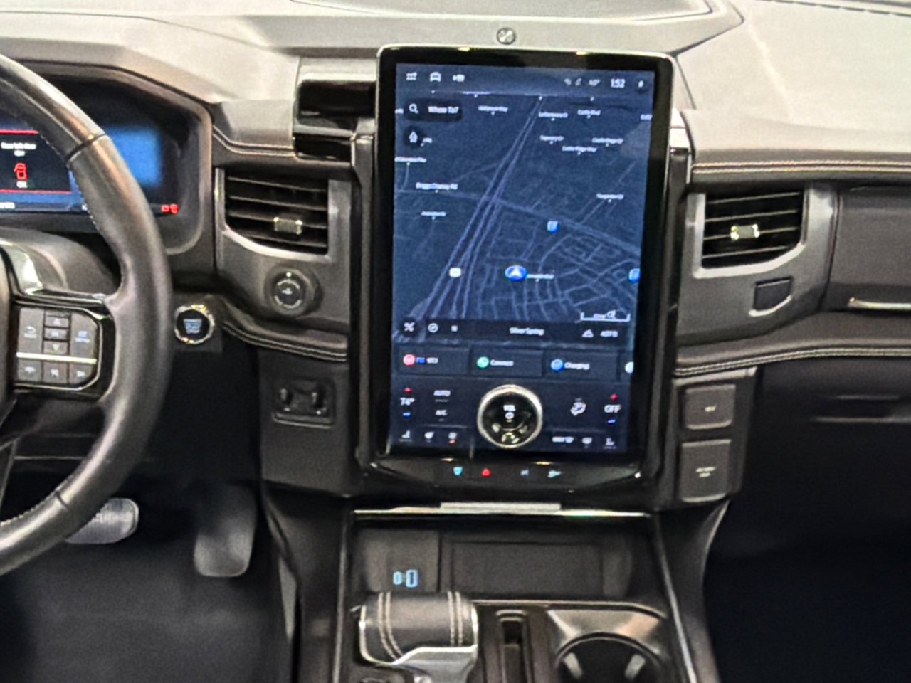 Used 2023 Ford F150 Lightning Platinum image 21